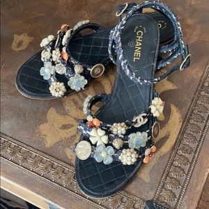 Authentic Chanel pearl charm tweed sandal